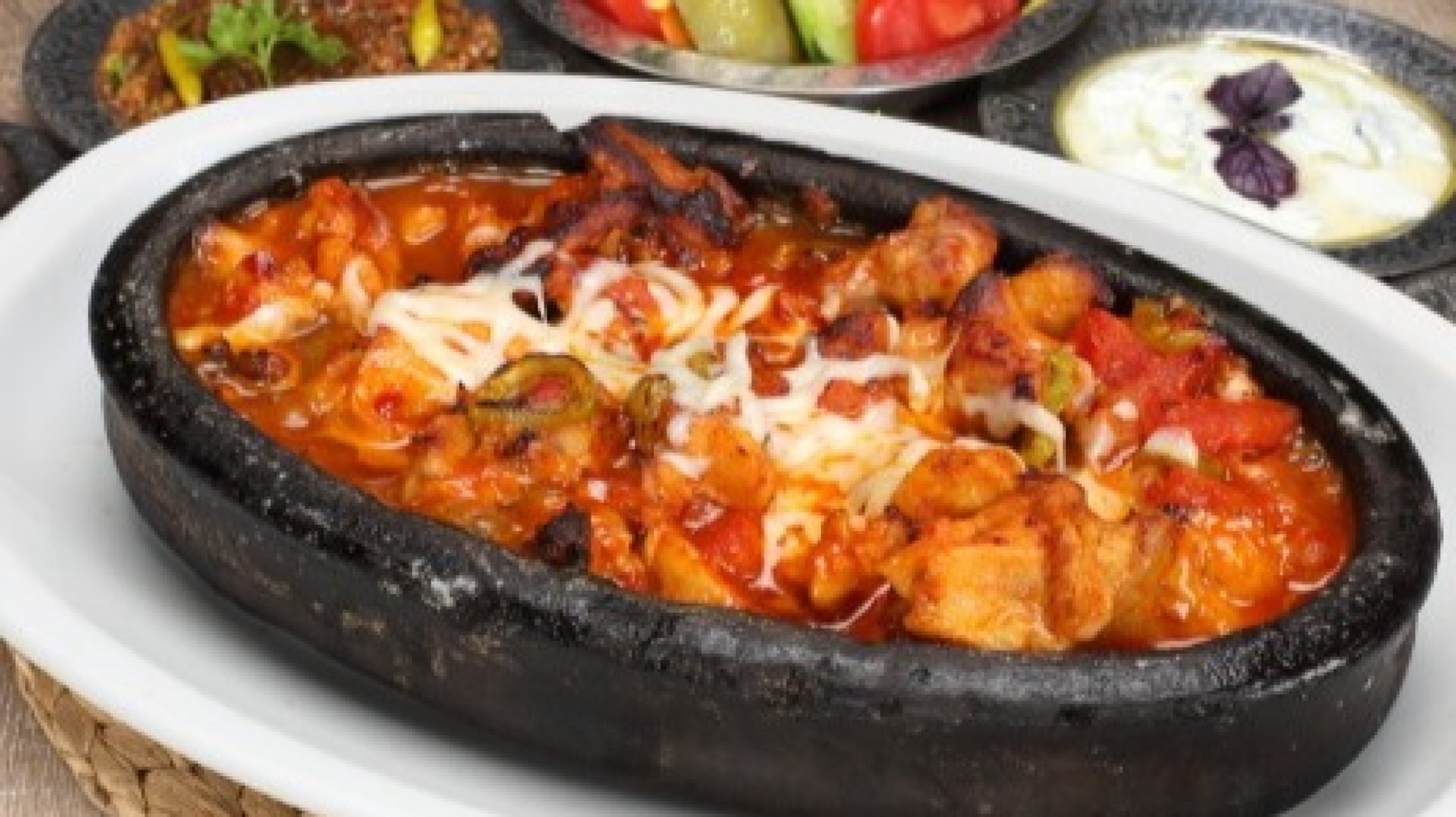 KİREMİTTE KAŞARLI TAVUK